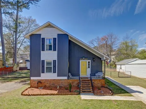 926 Smith Grove Rd, Easley, SC 29640