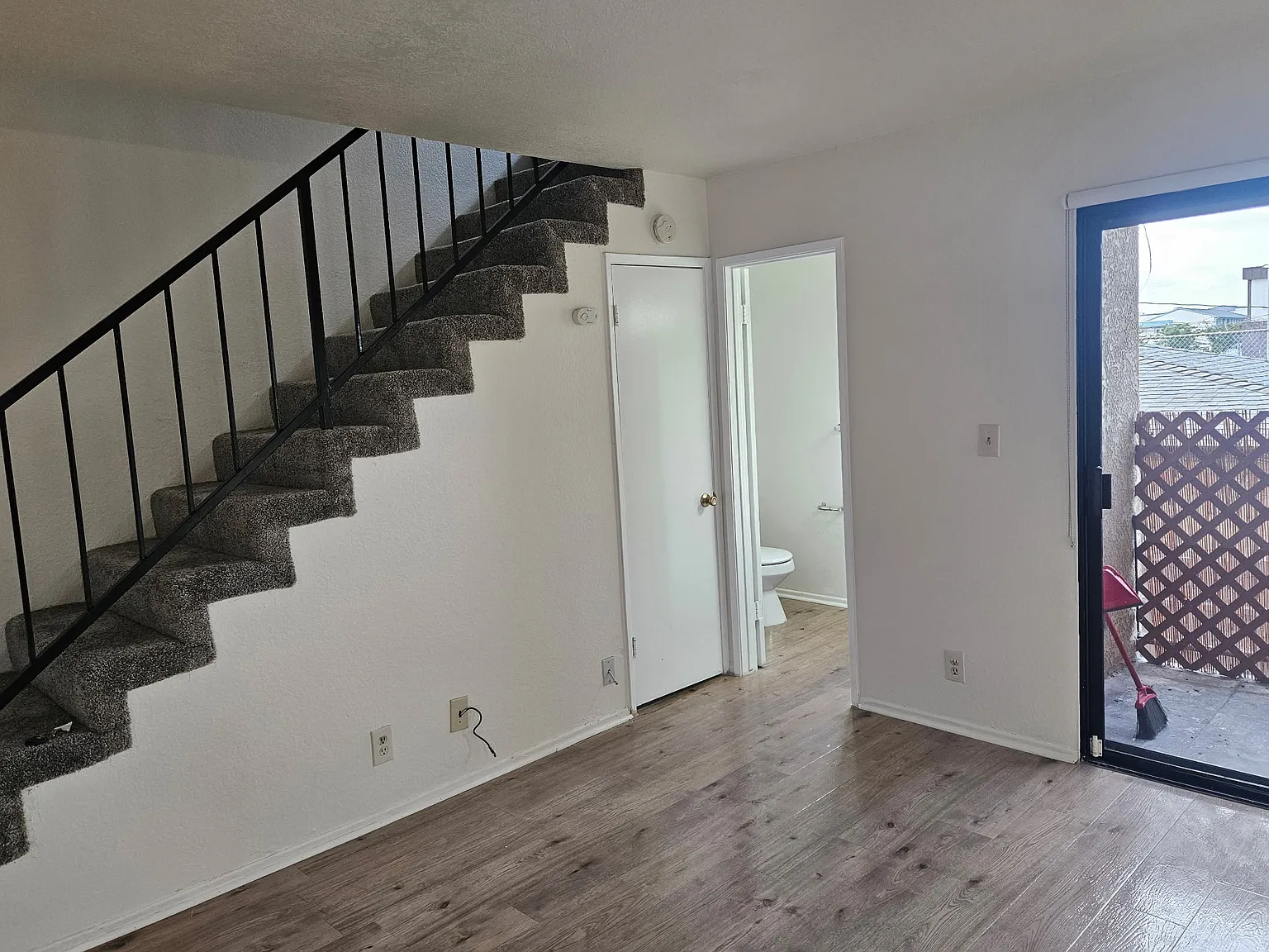 2 bed, 1.5 bath, $2,400 — Photo 3