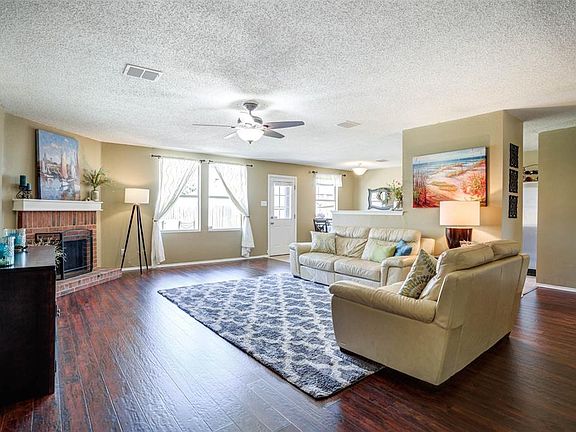 4th image of 2144 Dayton Ln