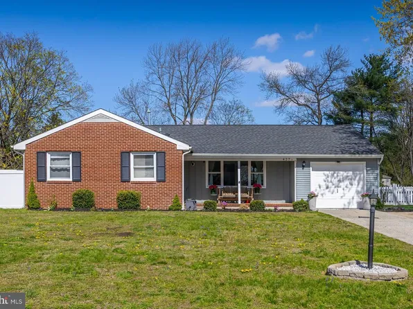 427 Birch Dr, Mickleton, NJ 08056