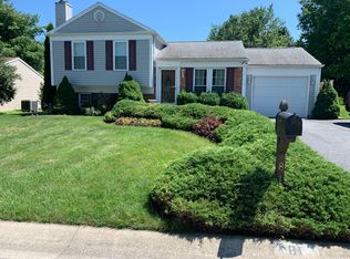 81 Honeysuckle Dr, Mechanicsburg, PA 17050