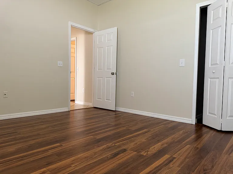 510 Bromley Ct — Photo 13