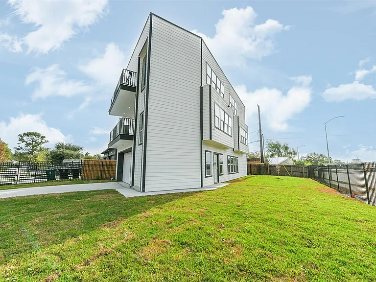 5302 Tarawa Rd — Photo 35