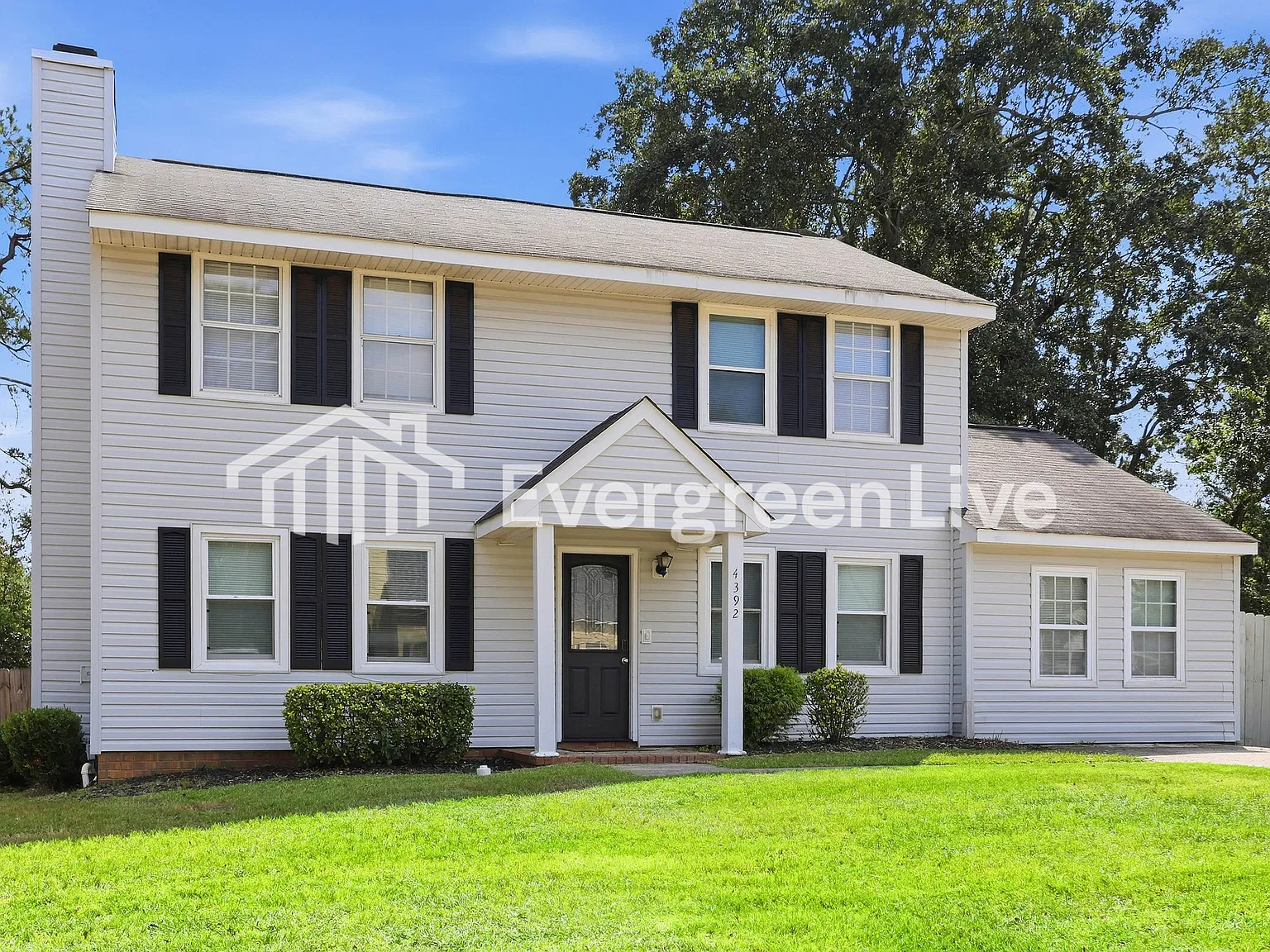 4 bed, 3.0 bath, 2301 sqft, $1,845 — Photo 2