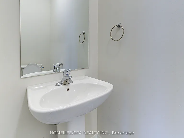 168 Union Blvd — Photo 11