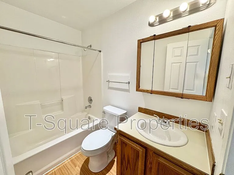 225 164th St SE #102 — Photo 9