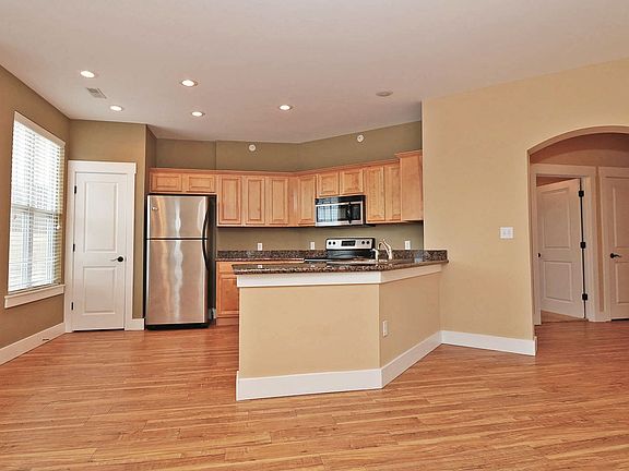 5th image of 2867 Walden Blvd APT 206