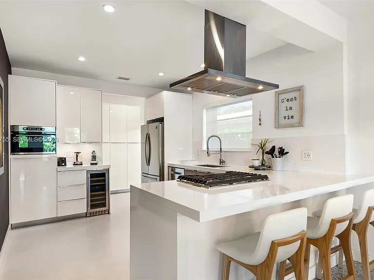 365 N Shore Dr — Photo 19