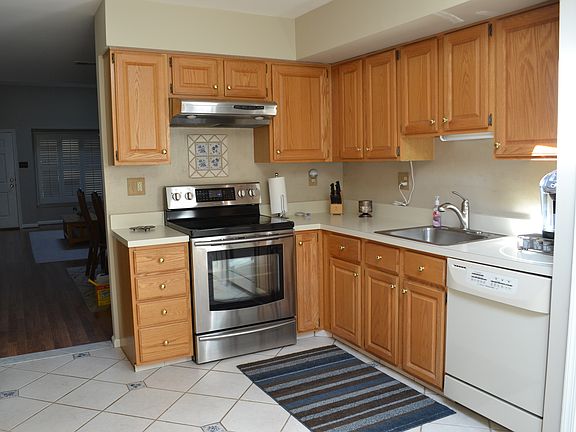 5th image of 49 May Apple Dr