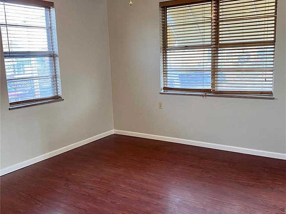 5th image of 1041 Wachtel Ave