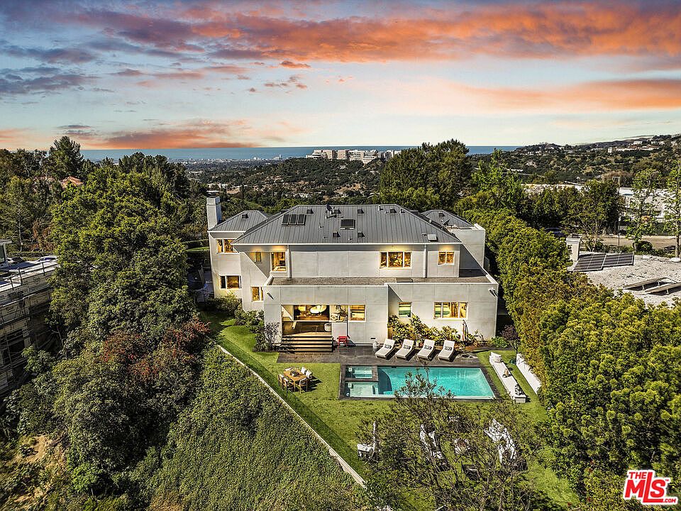 1st image of 1116 Linda Flora Dr