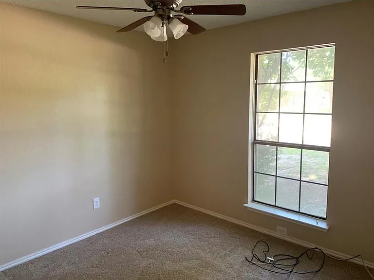 1522 Sunswept Ter — Photo 13