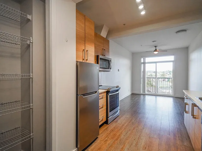 3185 Tillicum Rd — Photo 11
