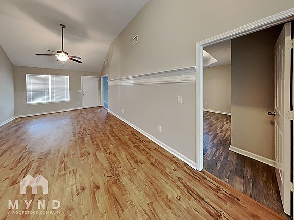 5th image of 226 Niagra Ln
