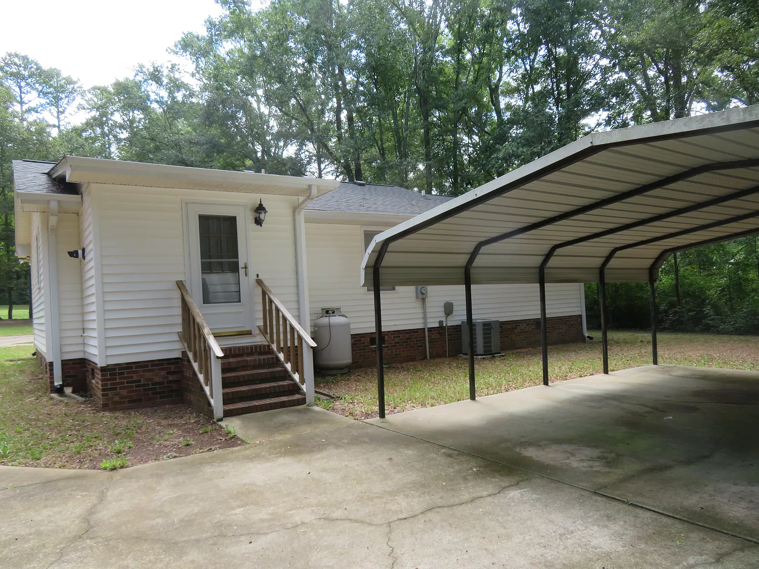 2 bed, 1162 sqft, $1,300 — Photo 3