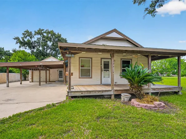 4220 Alabama Ave, Dickinson, TX 77539