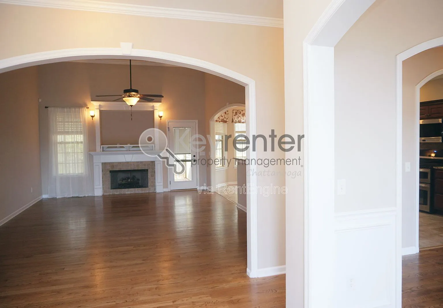 4 bed, 2.5 bath, 2519 sqft, $2,450 — Photo 4
