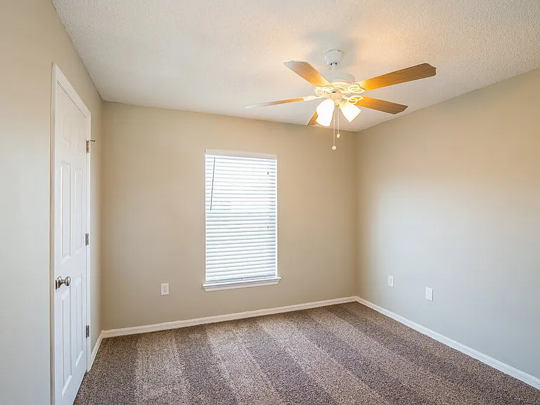 8730 Lancashire Dr — Photo 14