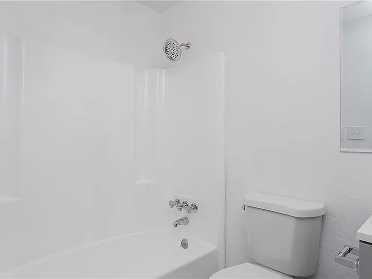 5684 Campus Dr — Photo 11