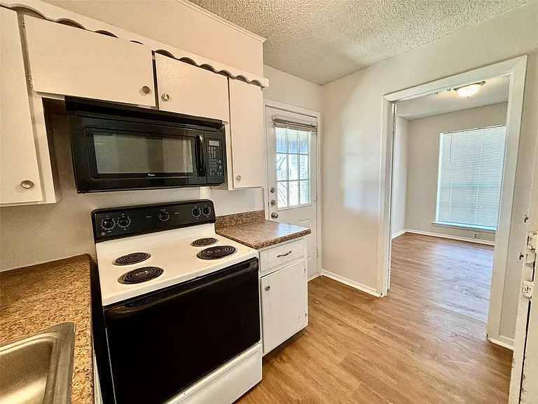 800 Irwin Dr #A — Photo 8