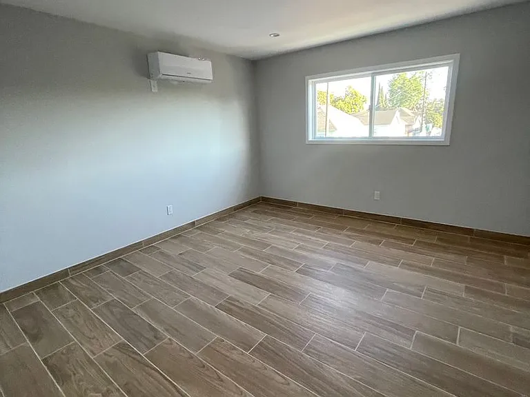 4620 Compton Ave — Photo 28