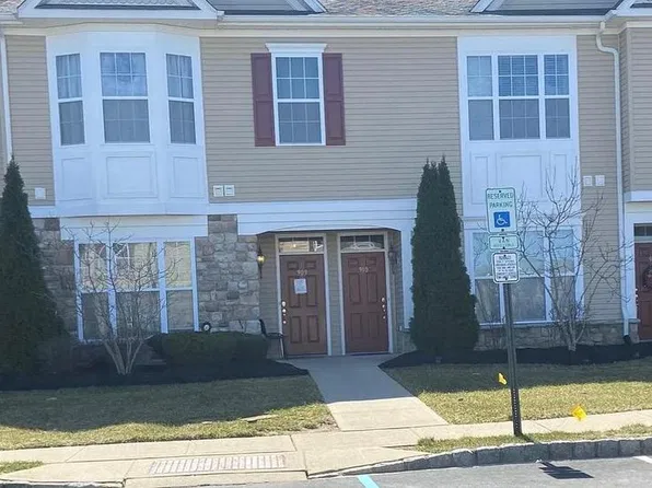 910 Van Gogh Ct, Williamstown, NJ 08094