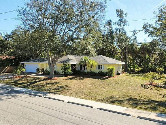 5th image of 1710 Robbins Rd