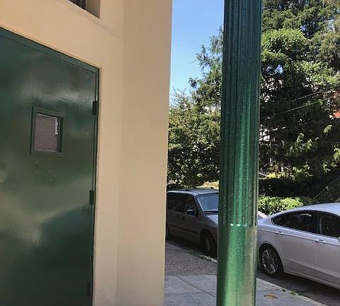 2nd image of 3500 Sunnyside Ave