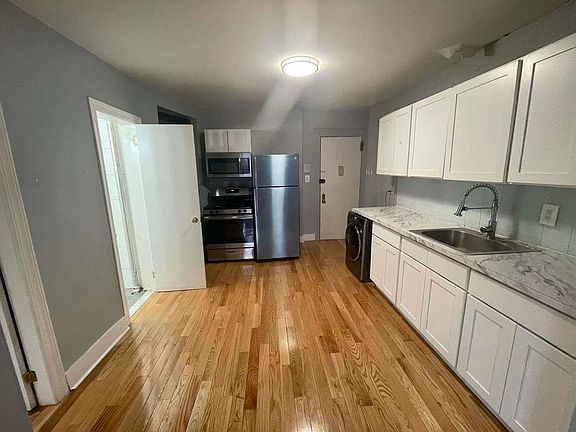 3rd image of 322 E 126th St #4A