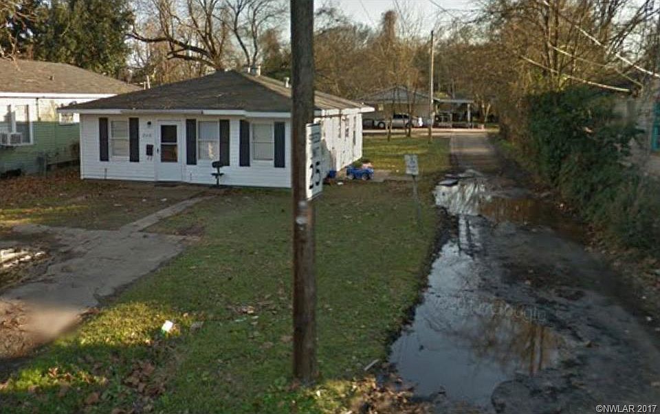 2nd image of 2318 Walnut St