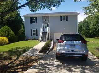1601 Oberlin Dr, High Point, NC 27260