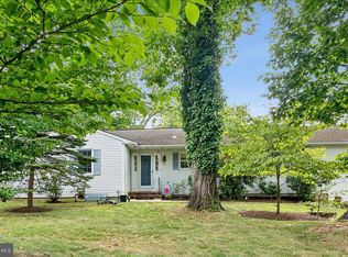 53 Perry Dr, Ewing, NJ 08628