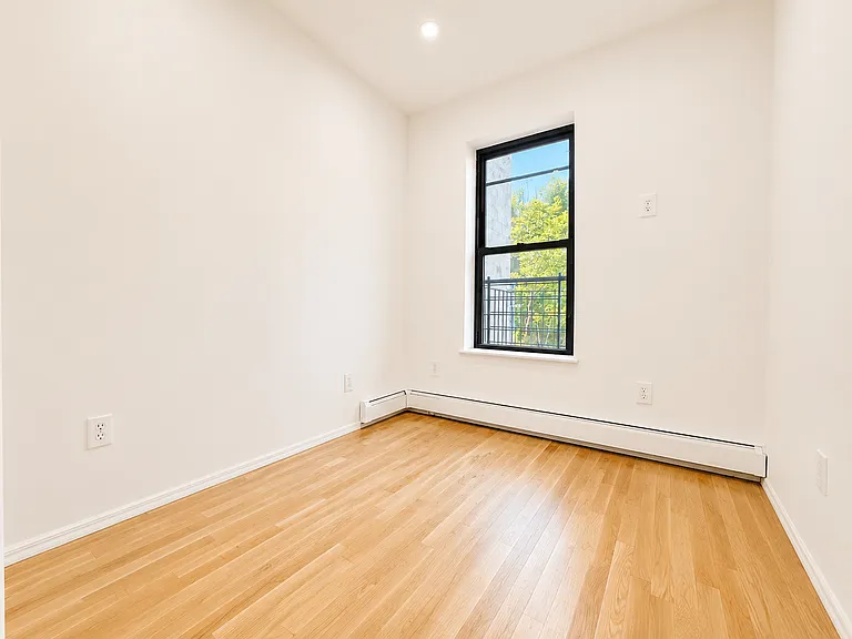 667 5th Ave #3 — Photo 11