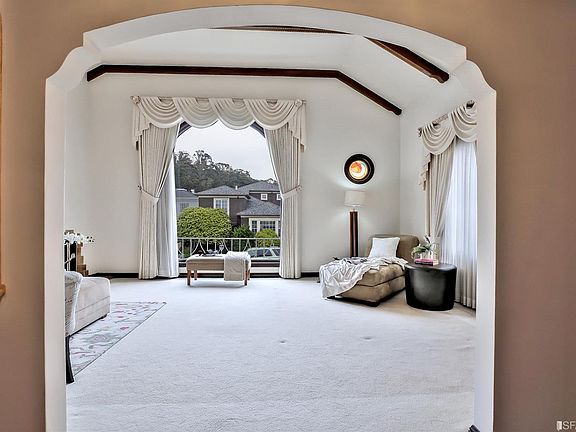 4th image of 35 Gabilan Way