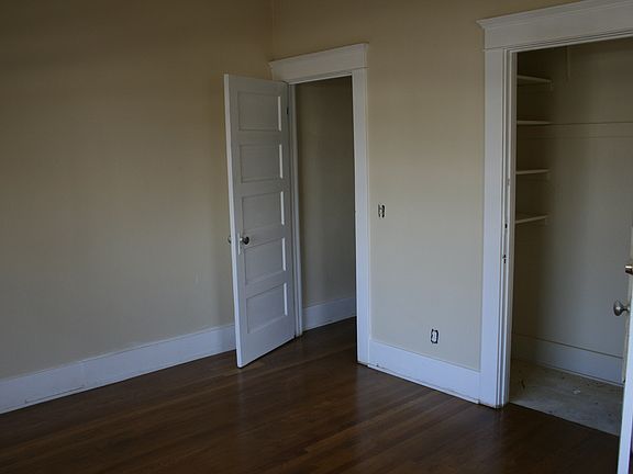 5th image of 1424 W 37th Dr #1