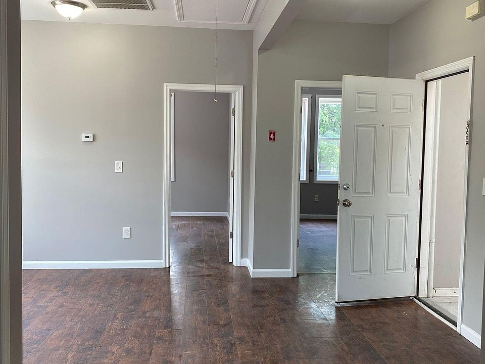 1st image of 107 N 15th St #1