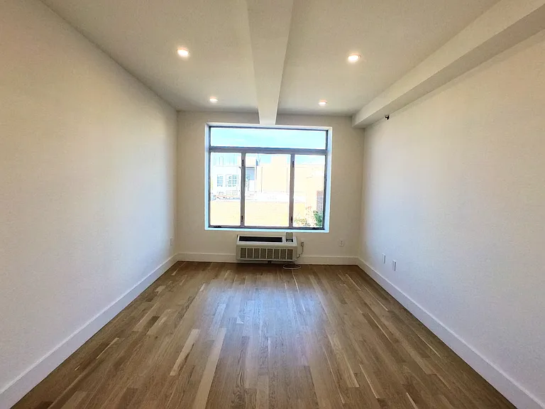 96 Steuben St #4E — Photo 4