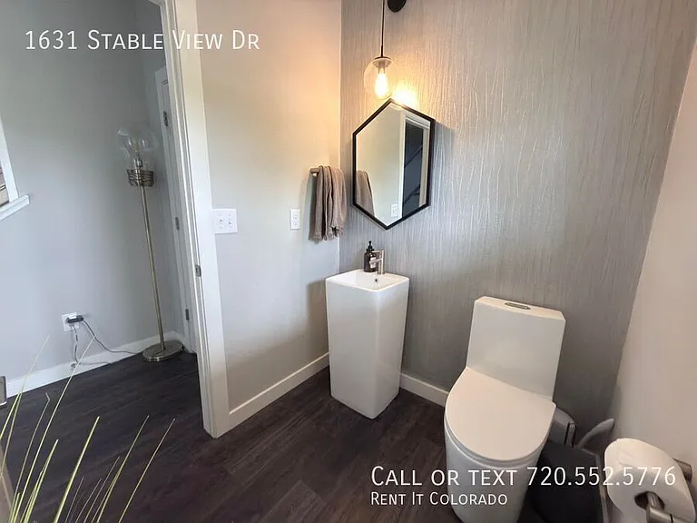 1631 Stable View Dr — Photo 16
