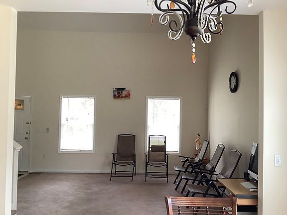 4th image of 401 Lombardi Ct