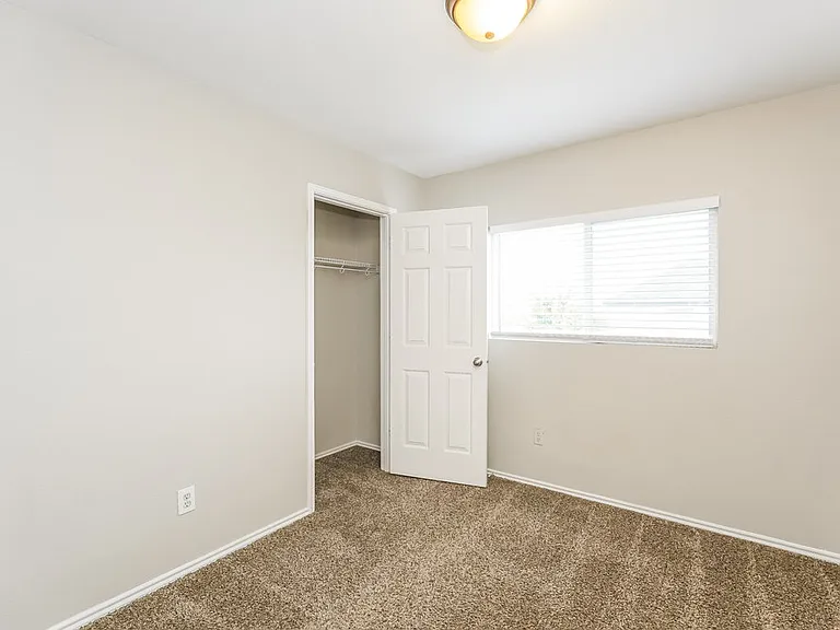 205 Crescent Ridge Dr — Photo 14