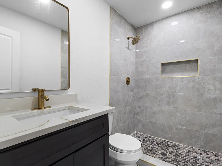 3022 Valwood Pkwy — Photo 8