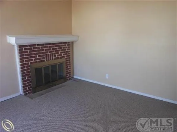26721 Lehner St, Roseville, MI 48066