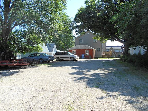 4th image of 315 N Gill St.