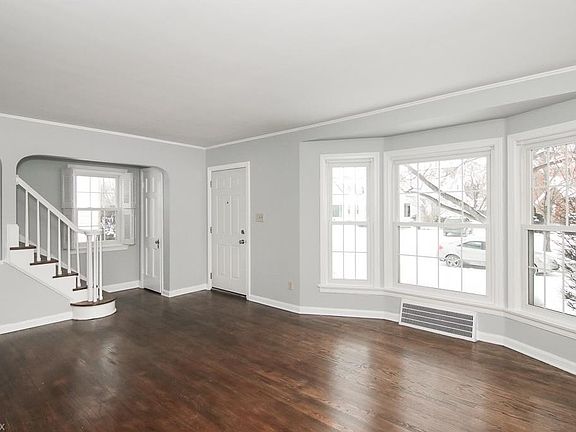 4th image of 6201 Meadowbrook Ave