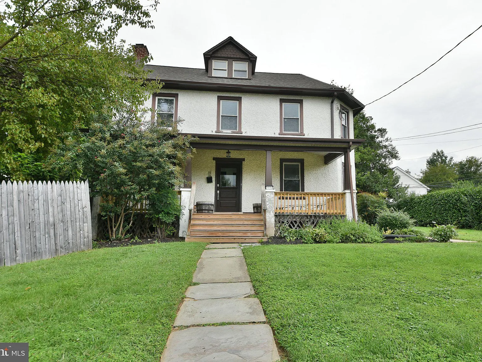 1 bed, 1.0 bath, 2064 sqft, $1,850 — Photo 2