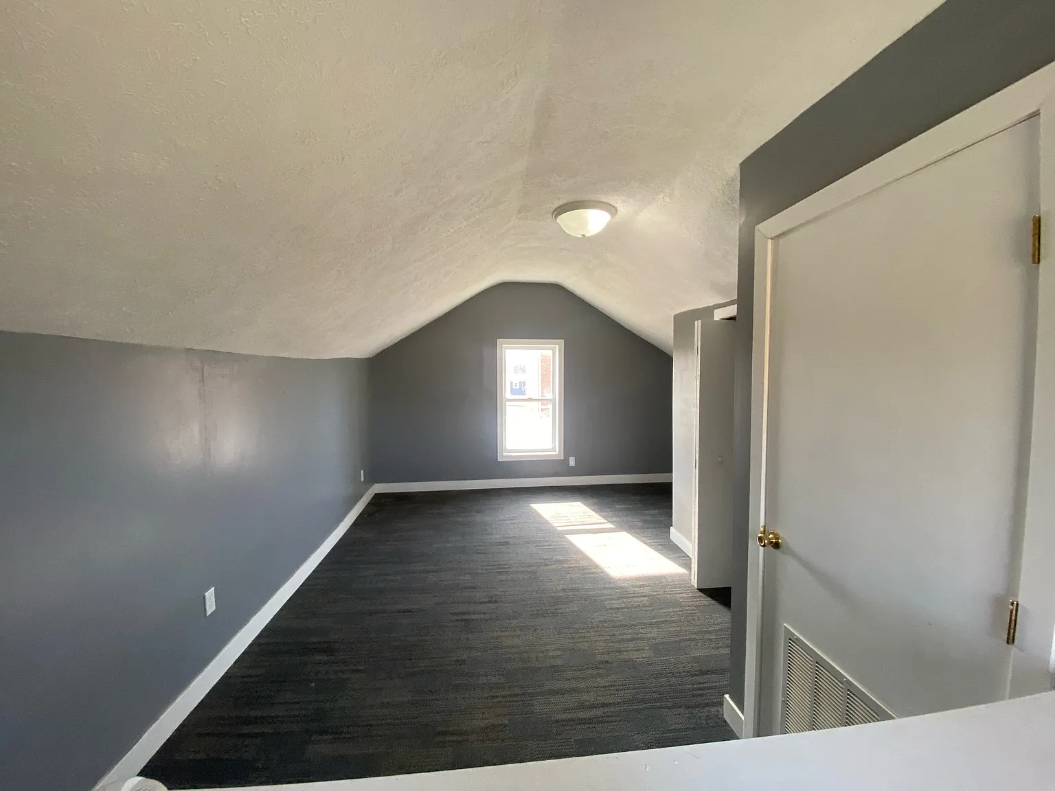 2017 E. Bellevue Hwy - 2017 — Photo 3
