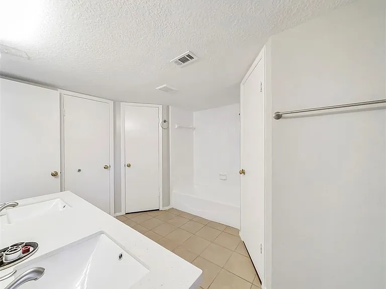 10827 Sugar Hill Dr #A — Photo 17
