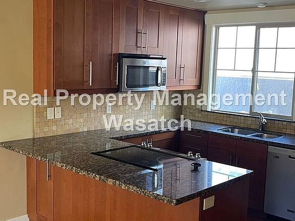 5th image of 715 E Harrison Ave