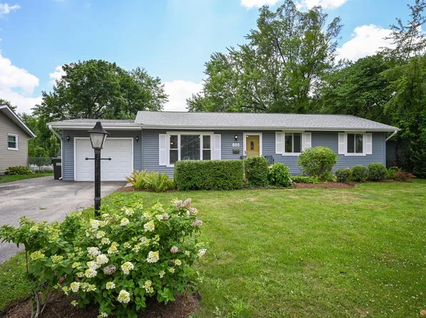 162 Thunderbird Trl, Carol Stream, IL 60188