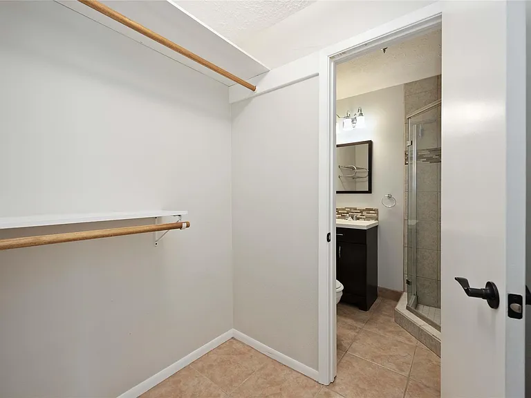 9809 Condor Dr — Photo 17